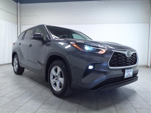 2024 toyota highlander le