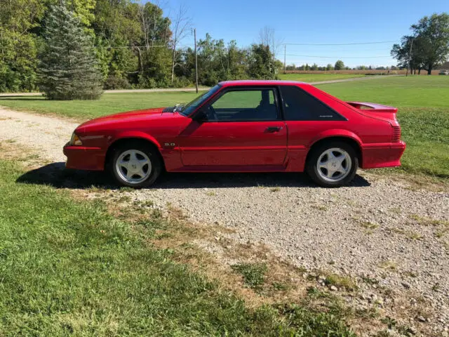 1993 ford mustang gt hatchback
