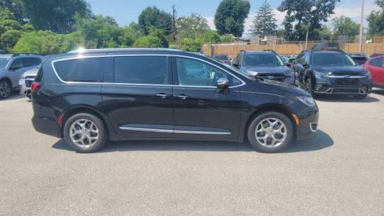 2017 chrysler pacifica limited