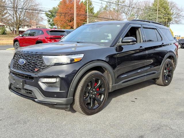 2022 ford explorer st