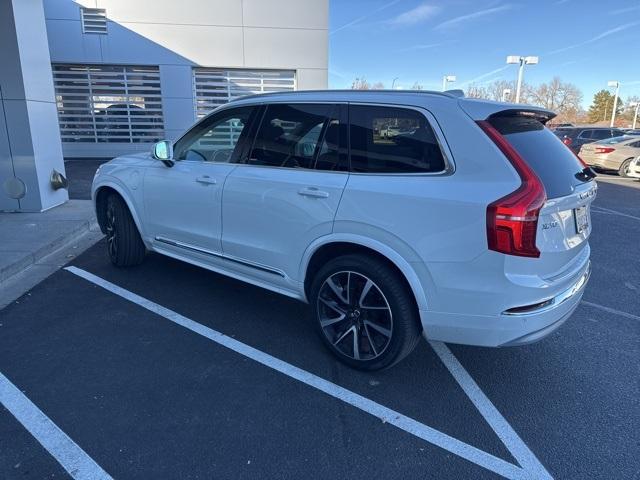 2022 volvo xc90 recharge plug-in hybrid t8 inscription expression 6 passenger