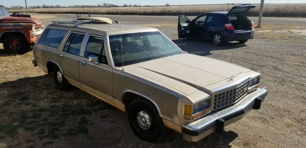 1984 ford country squire station wagon