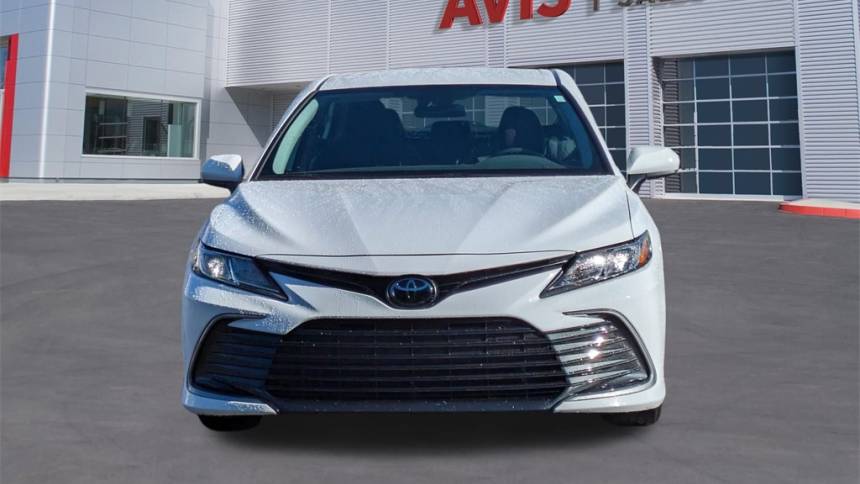2024 toyota camry le