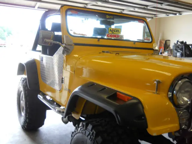 1984 cj7 yellow 4x4 jeep lifted performance engine/rear end