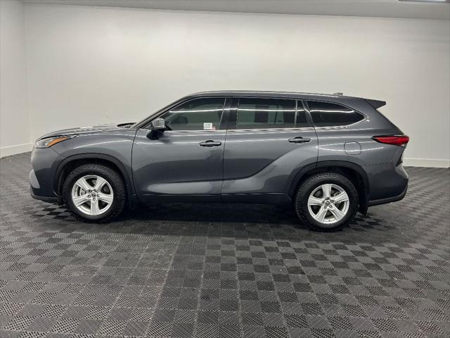 2020 toyota highlander le