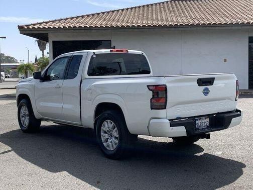 2023 nissan frontier