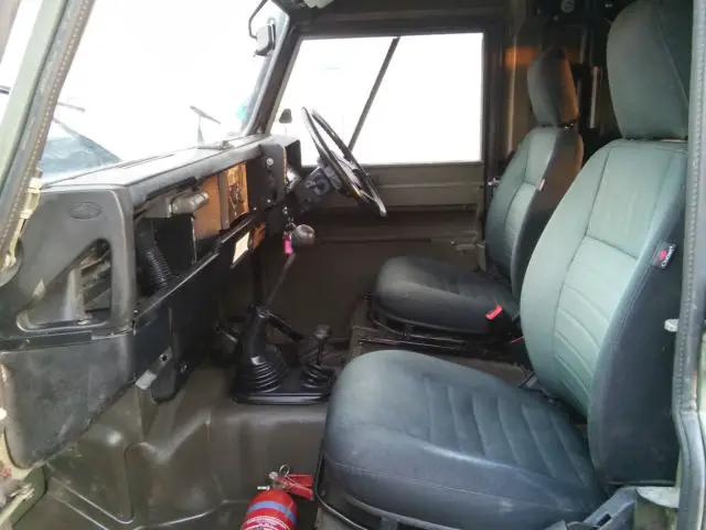 land rover defender 110 2.5d lwb 10 seater! (1985) ex uk army! in las vegas now!
