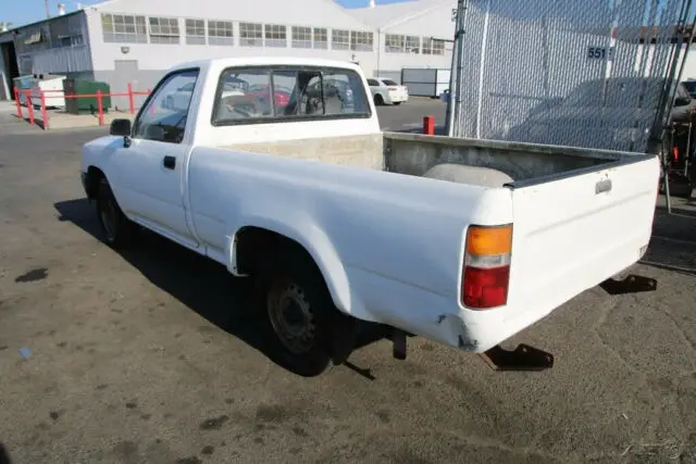 1990 toyota pickup 4-speed manual 4 cylinder no reserve