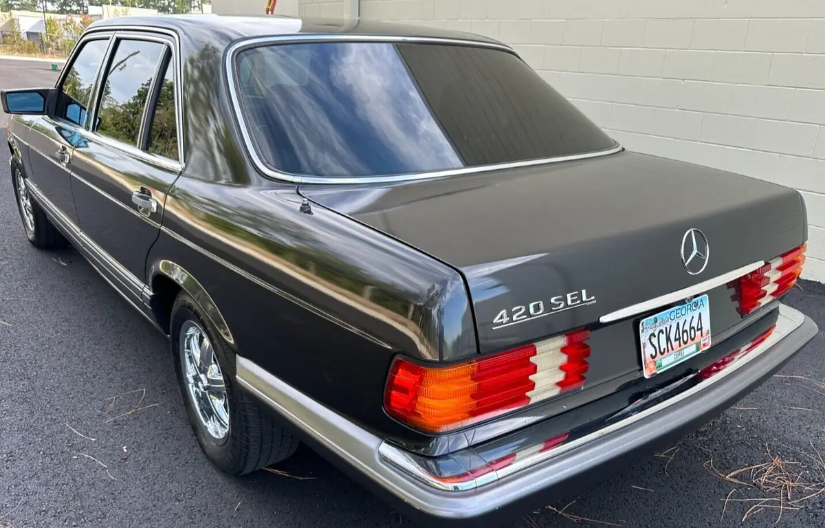 1990 mercedes-benz 420sel great daily driver---everything working !