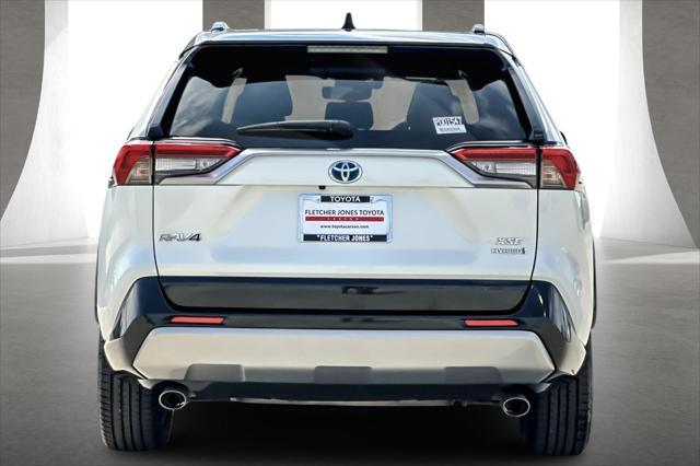 2022 toyota rav4 hybrid se