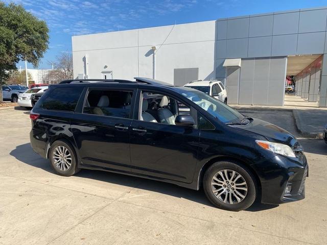 2019 toyota sienna xle