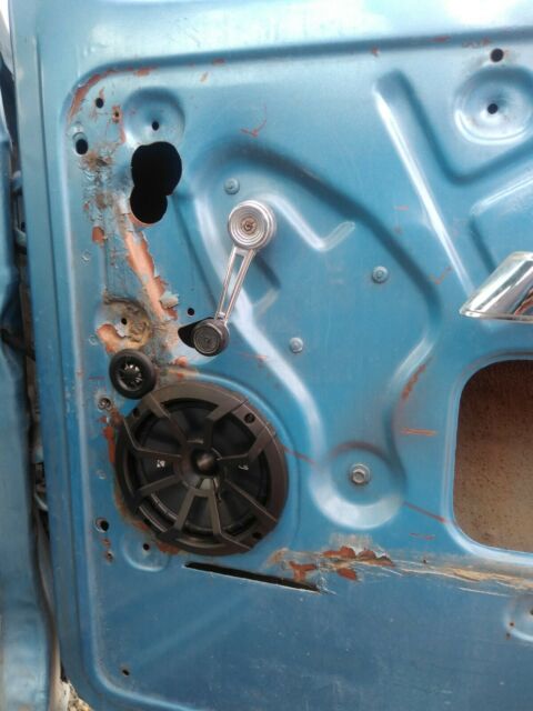 351 modified f-150 1978 , long bed, blue interior, primered paint job