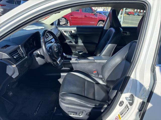 2016 lexus ct 200h base