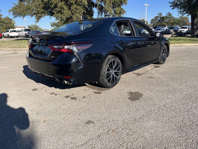 2022 toyota camry se