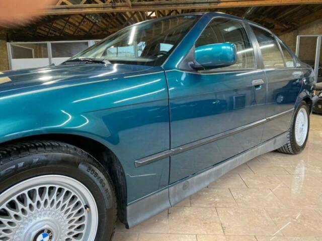 1993 bmw 3 series 325i 4dr sedan automatic 4-speed rwd i6 2.5l gasoline