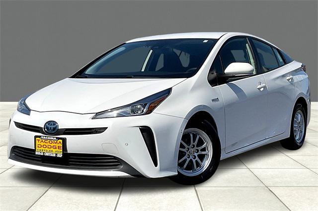 2021 toyota prius le