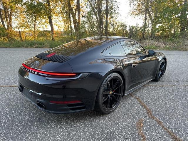 2024 porsche 911 carrera