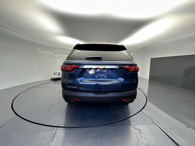 2022 chevrolet traverse ls