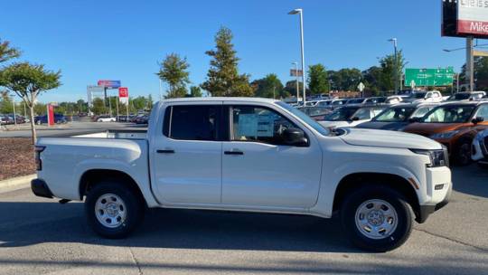2024 Nissan Navara (Frontier) s