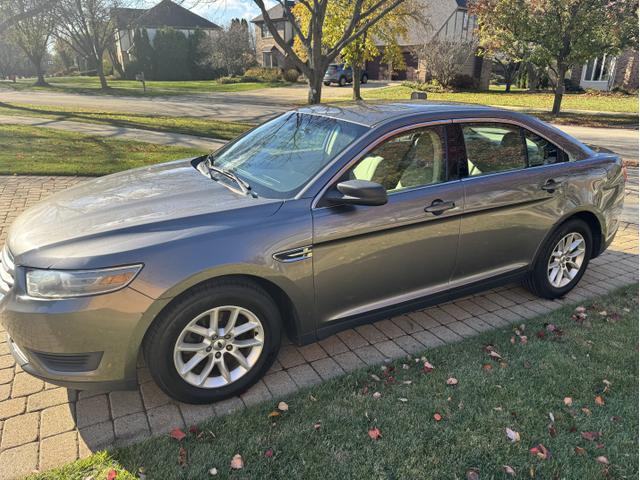 2013 ford taurus se