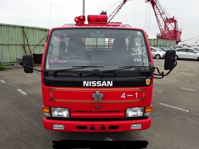 nissan atlas fire engine truck 1992. real mileage 10,000 ml....(16,000 km)
