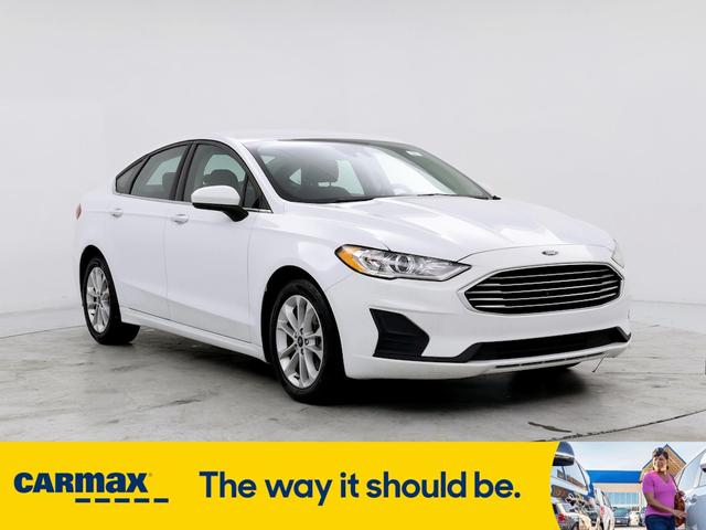 2020 ford fusion hybrid se