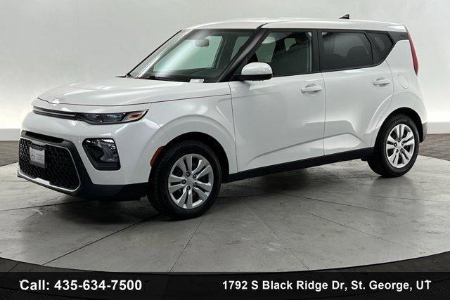 2022 kia soul lx