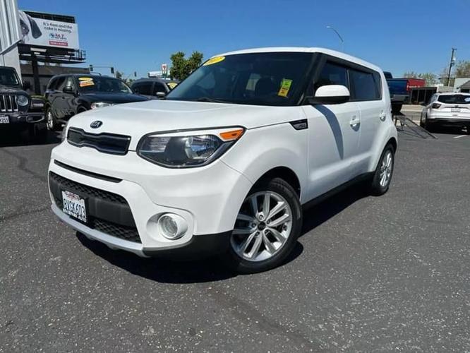 2017 kia soul + 4dr hatchback in fresno, california