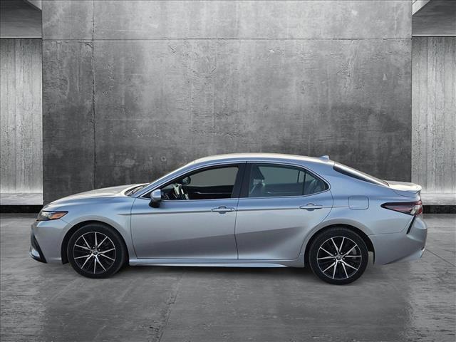 2021 toyota camry se