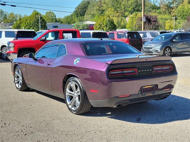 2022 dodge challenger r/t
