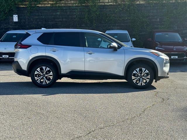 2022 nissan rogue sv