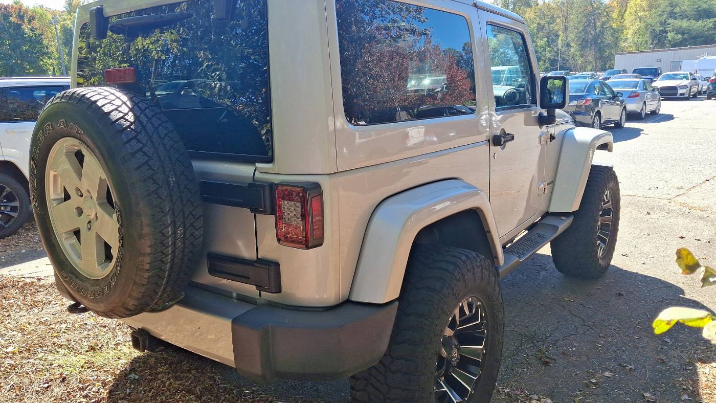 2012 jeep wrangler sahara