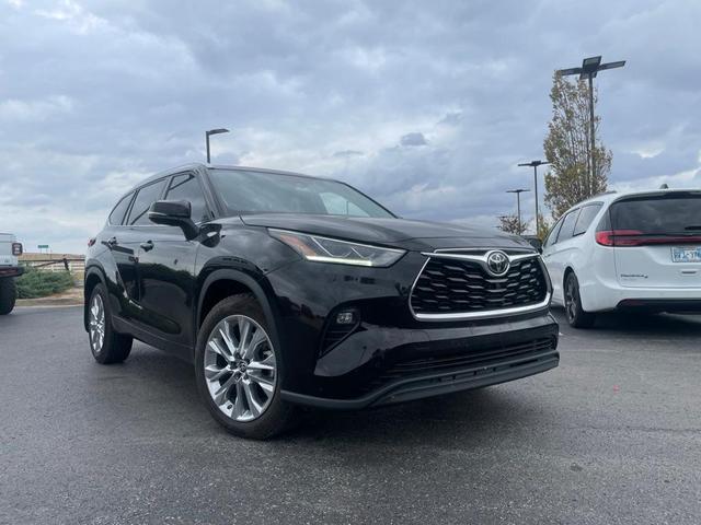 2022 toyota highlander limited