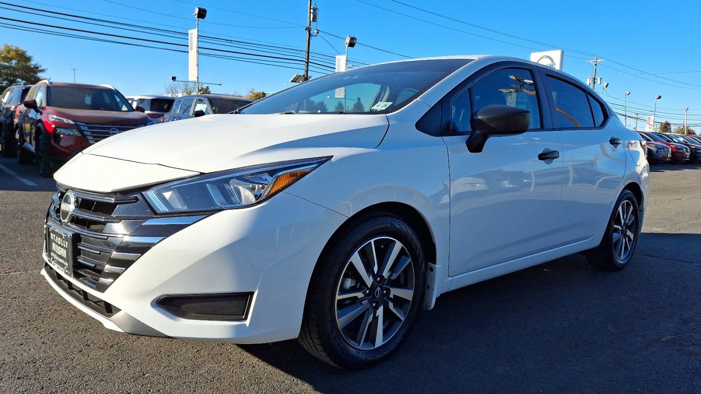 2023 nissan versa s
