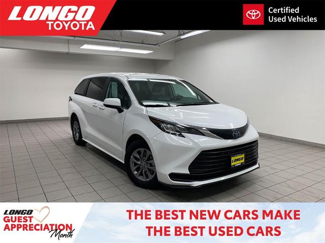 2023 toyota sienna le