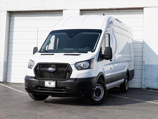 2022 ford transit-250 base