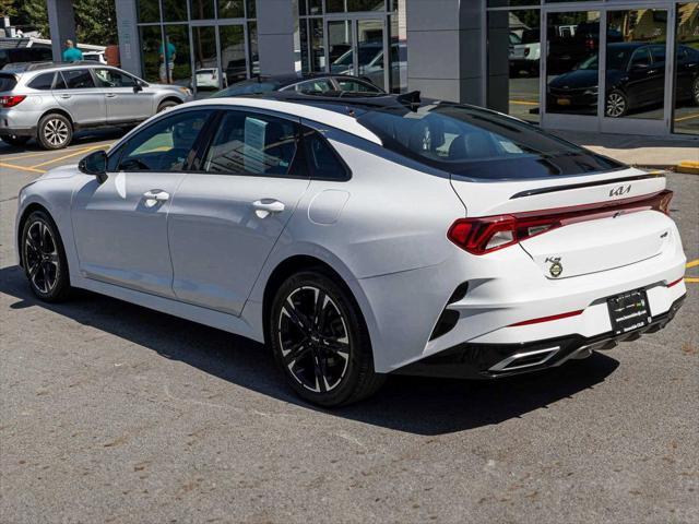 2022 kia k5 gt-line
