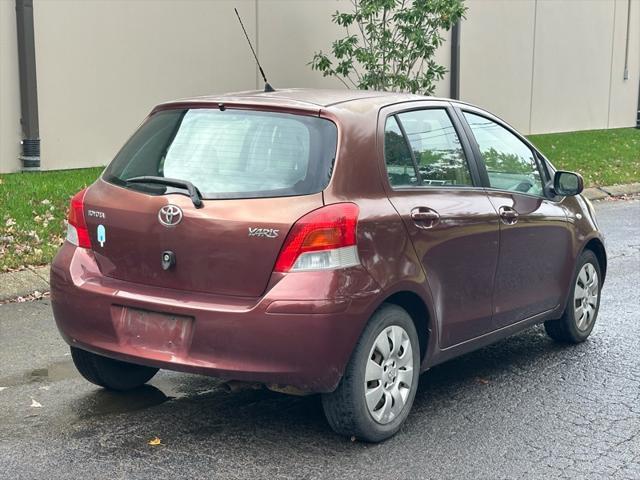 2010 toyota yaris base