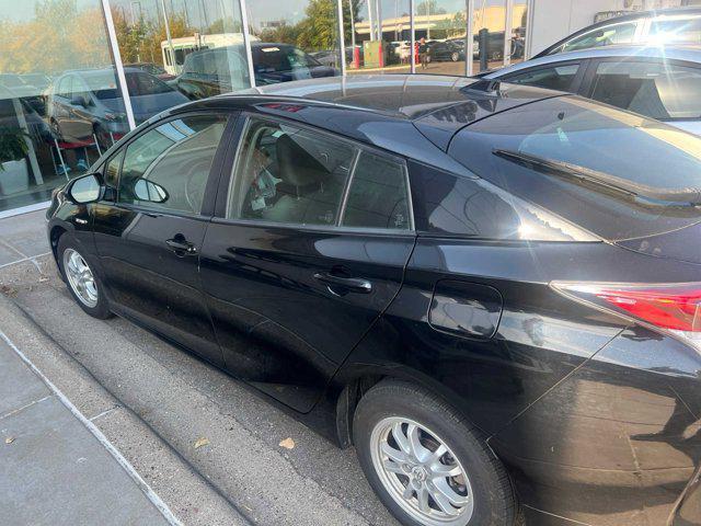 2017 toyota prius three