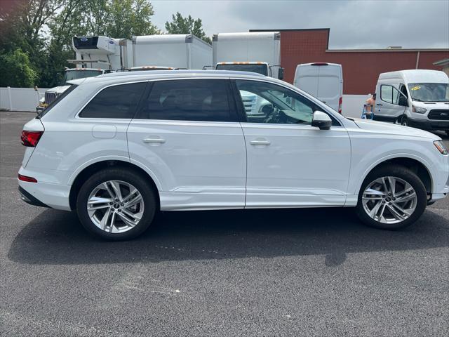 2022 audi q7 55 premium plus