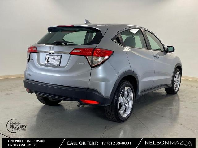 2022 honda hr-v lx