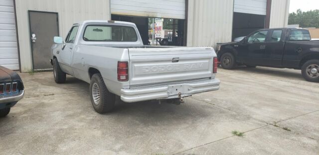 1987 dodge d150 base 5.2l