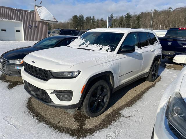 2023 jeep grand cherokee altitude
