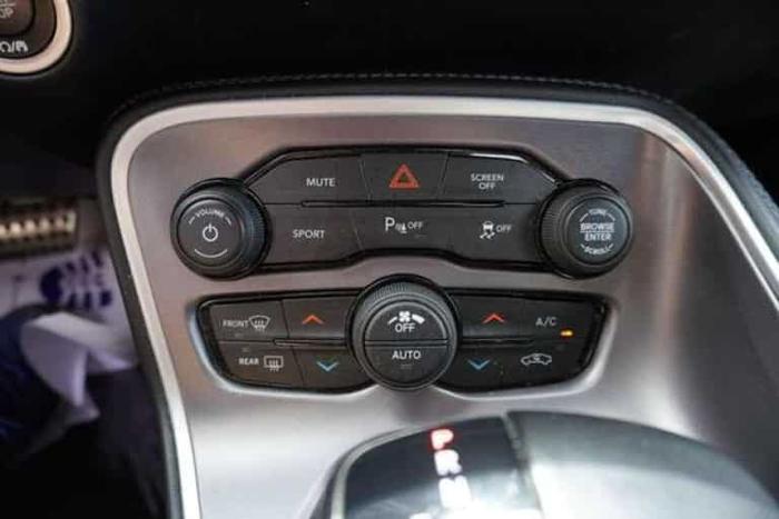 2021 dodge challenger sxt in saint paul, minnesota