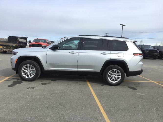 new 2024 jeep grand cherokee l laredo