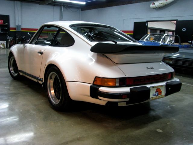 1979 porsche 930 turbo coupe with sun roof & air conditioning
