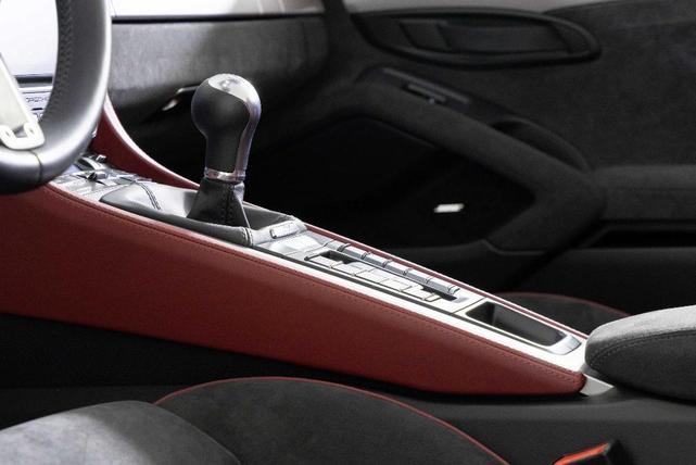 2021 porsche 718 spyder base