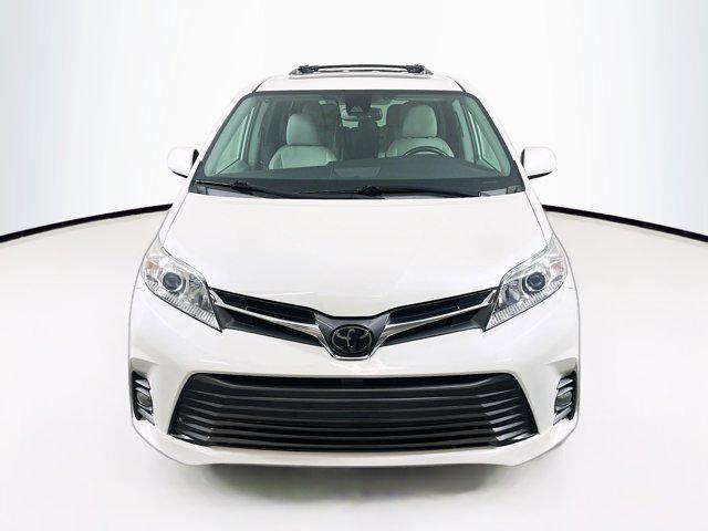 2020 toyota sienna xle