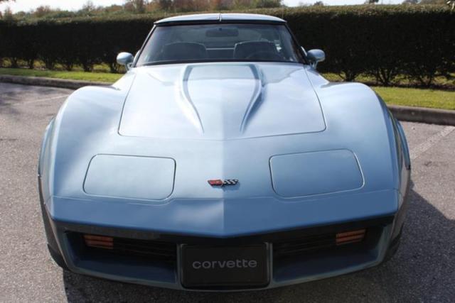 1982 chevrolet corvette base 2dr coupe