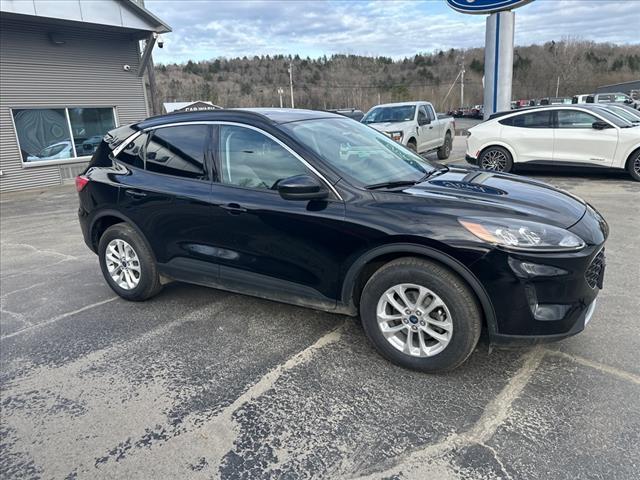 2021 ford escape se